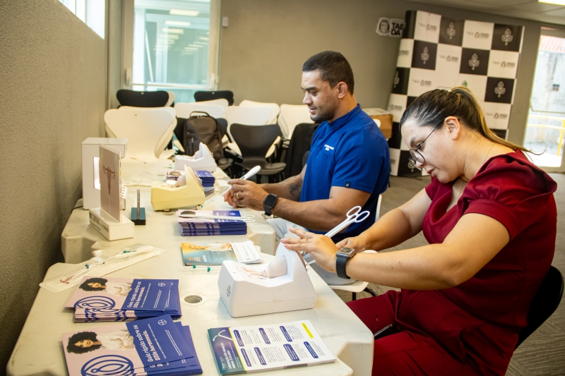 Profissionais médicos e enfermeiros da Prefeitura receberam treinamento pré-natal e ginecologia na Atenção Primária da cidade. Foto: Divulgação.